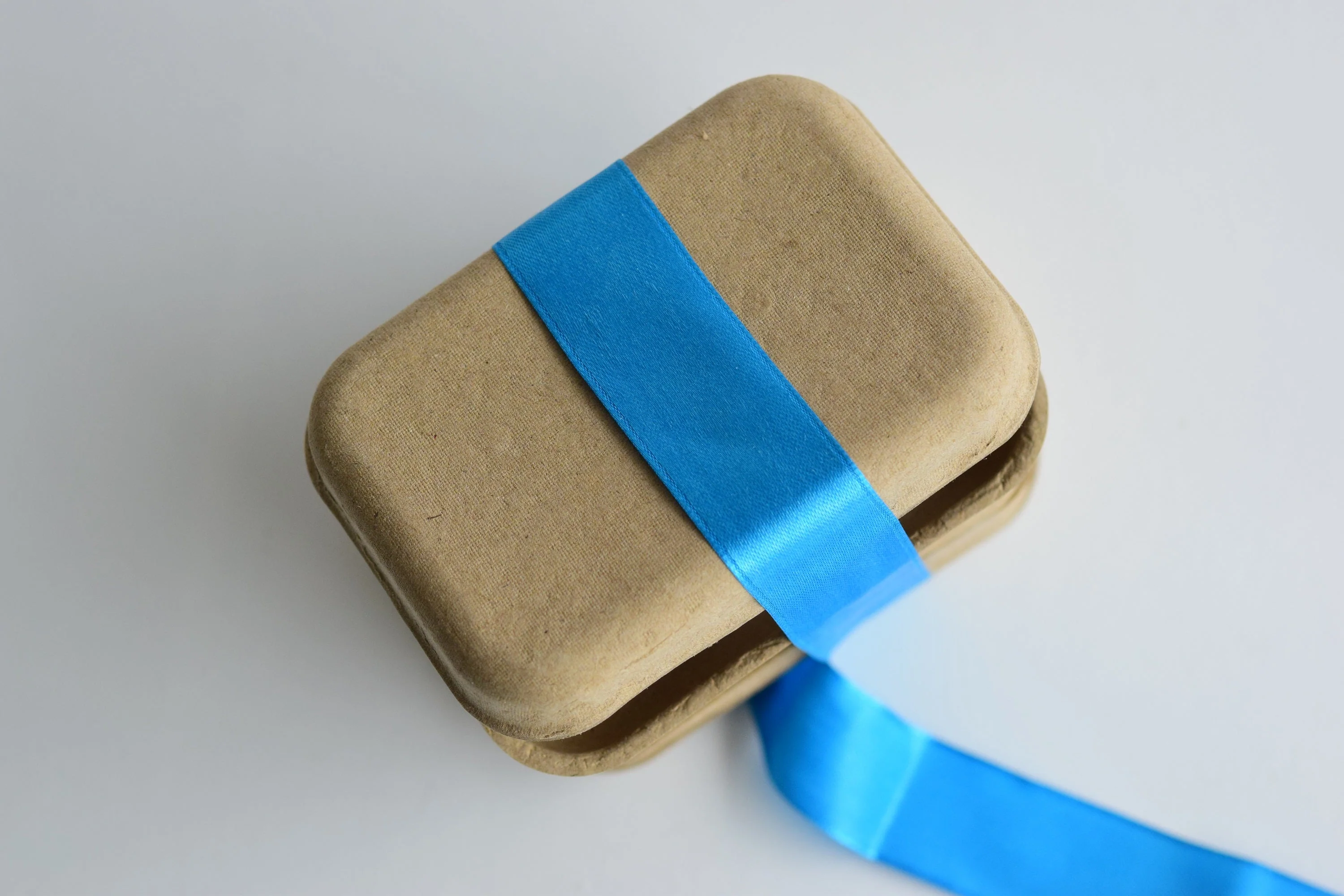One Green Clamshell Box- GP-001 - Image 3